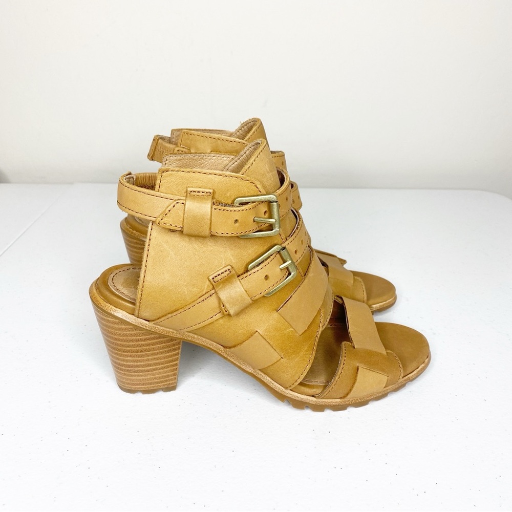 Sorel Nadia Buckle Heel Sandal Camel Brown Leather Size 6.5